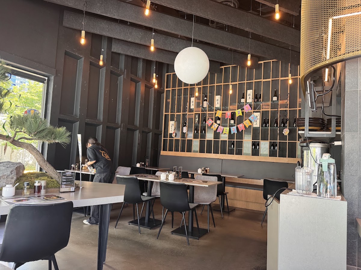 BEEST Ramen, Vancouver: photo 2