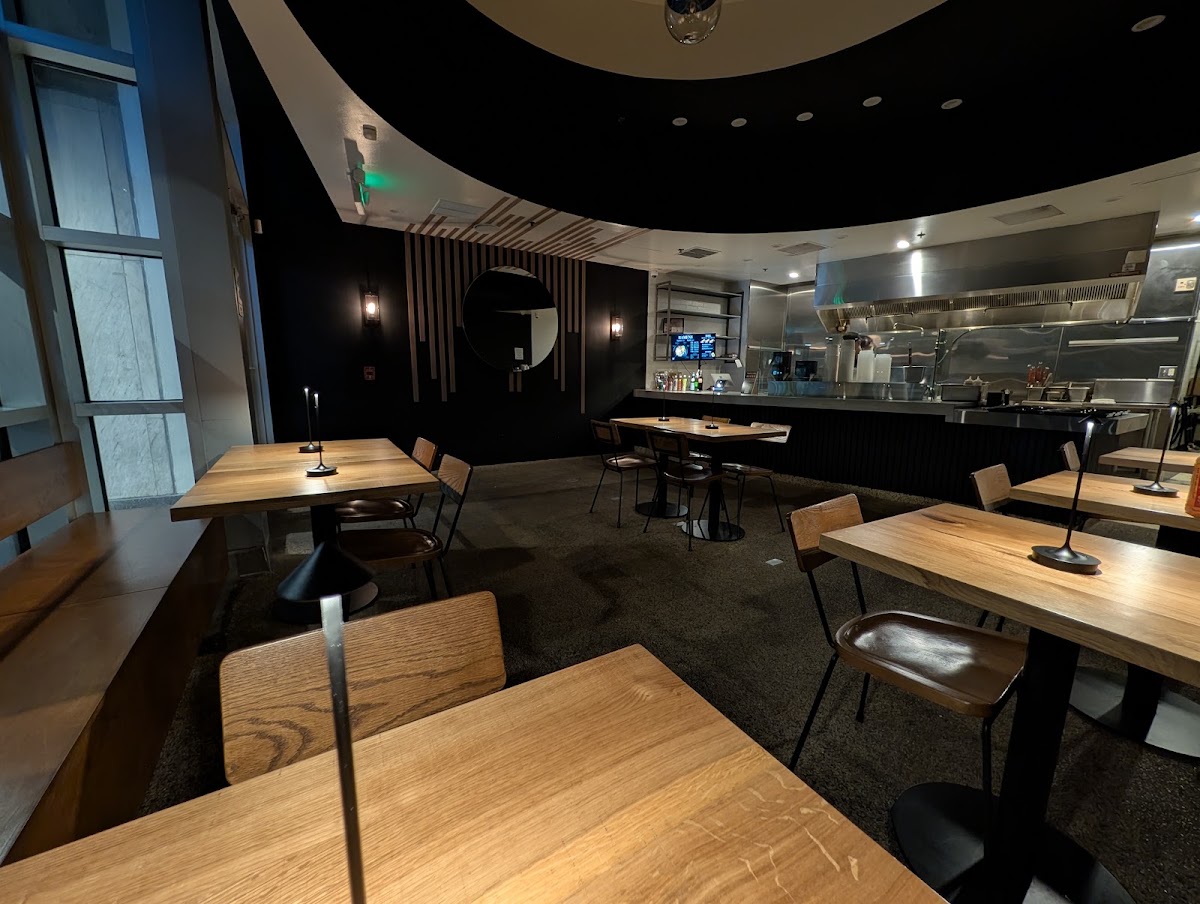Redwhite Boneless Ramen, Los Angeles: photo 2
