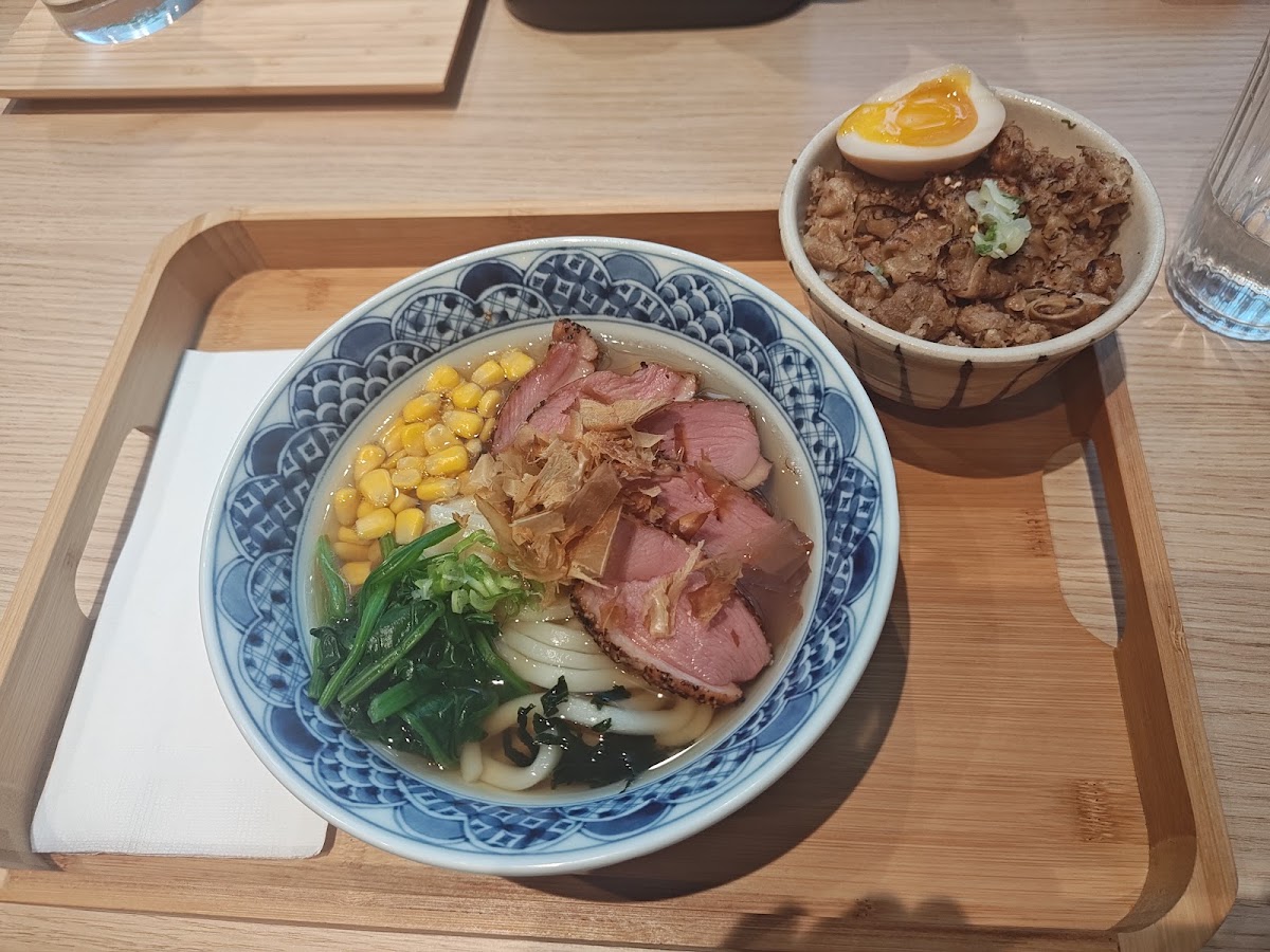 Issai Japanese Eatery, Toronto: photo 5