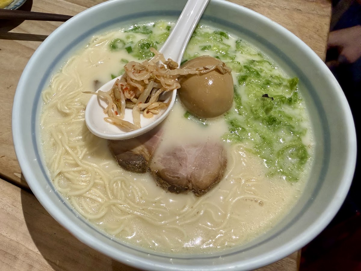 Maruhachi Ra-men, Vancouver: photo 3
