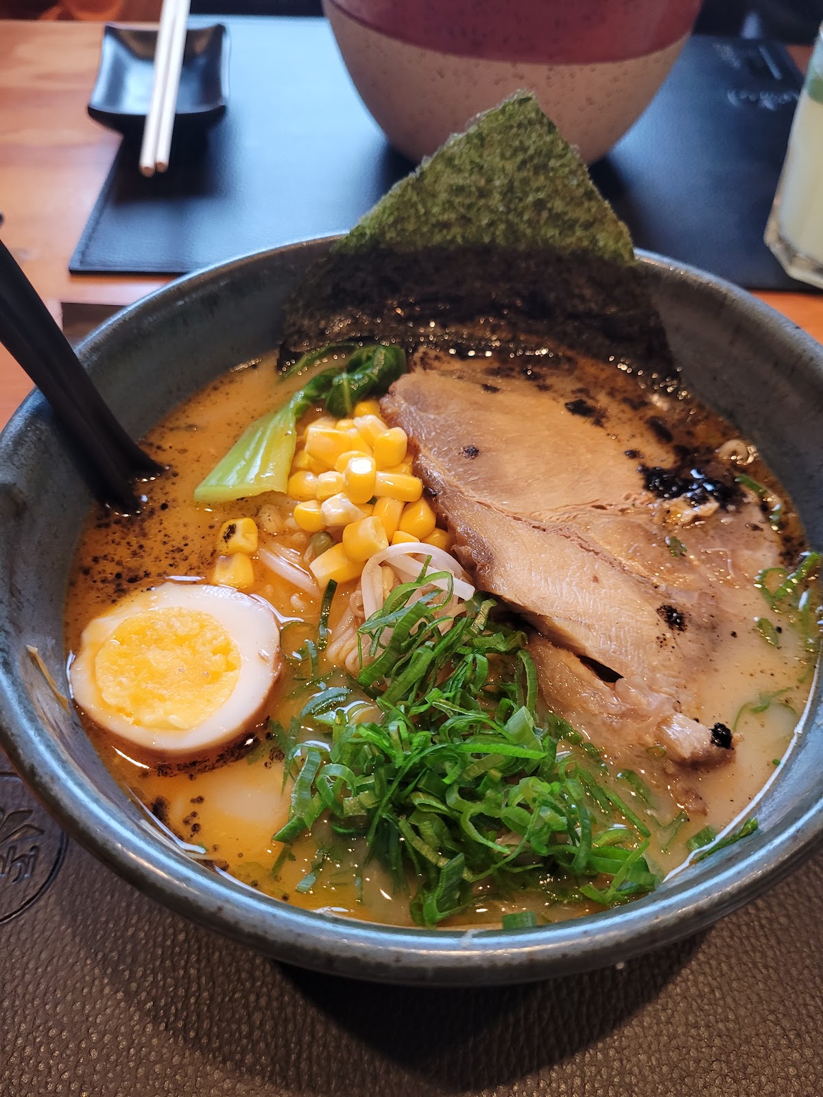 Bowl of shoyu ramen at Chō Lamens e Baos, Curitiba