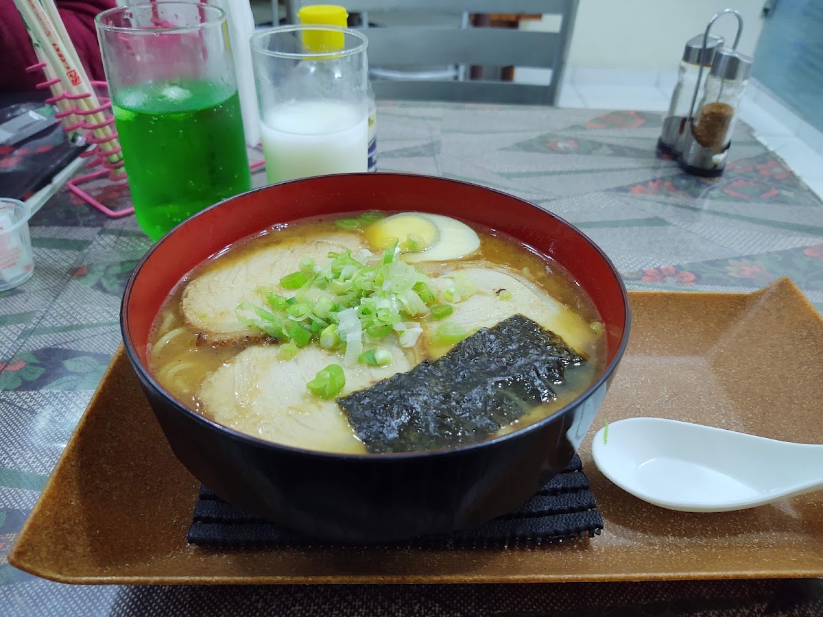 Bowl of shoyu ramen at Obatyan Lamen House, São Paulo