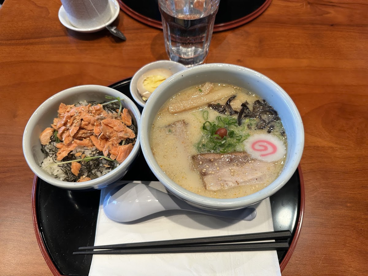 Hokkaido Ramen Santouka, Toronto: photo 4