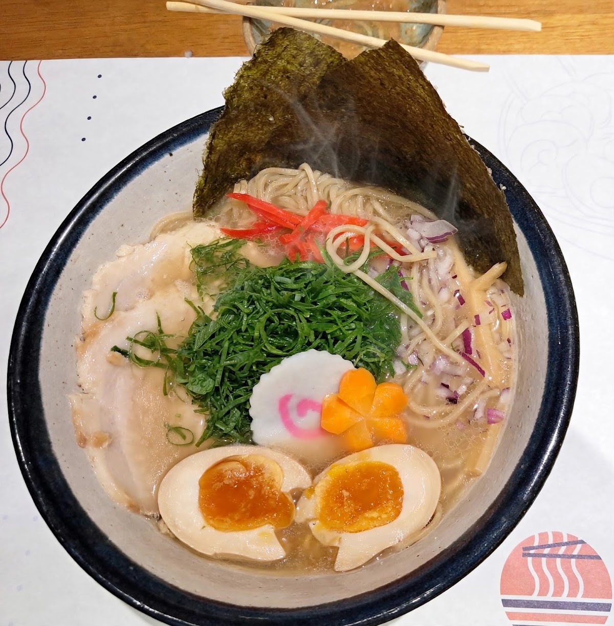 Bowl of tonkotsu ramen at Ippai Ramen, Curitiba
