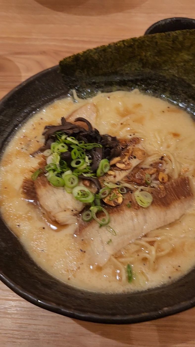Kiwami Ramen & Gyoza Bar, Singapore: photo 3
