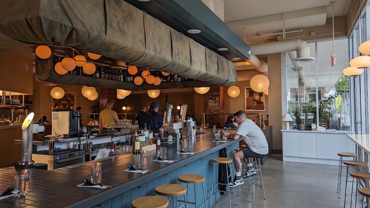 Tonchin, Los Angeles: photo 2