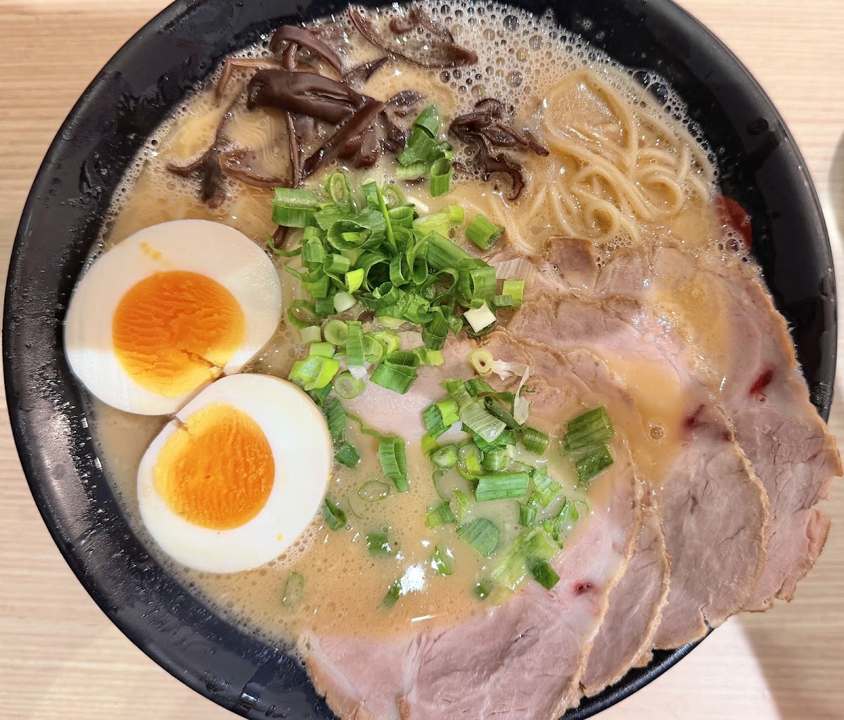 Bowl of tonkotsu ramen at Ikkousha Tonkotsu Ramen, São Paulo
